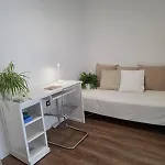 Beach Apartment アパート